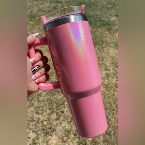 Holographic tumbler